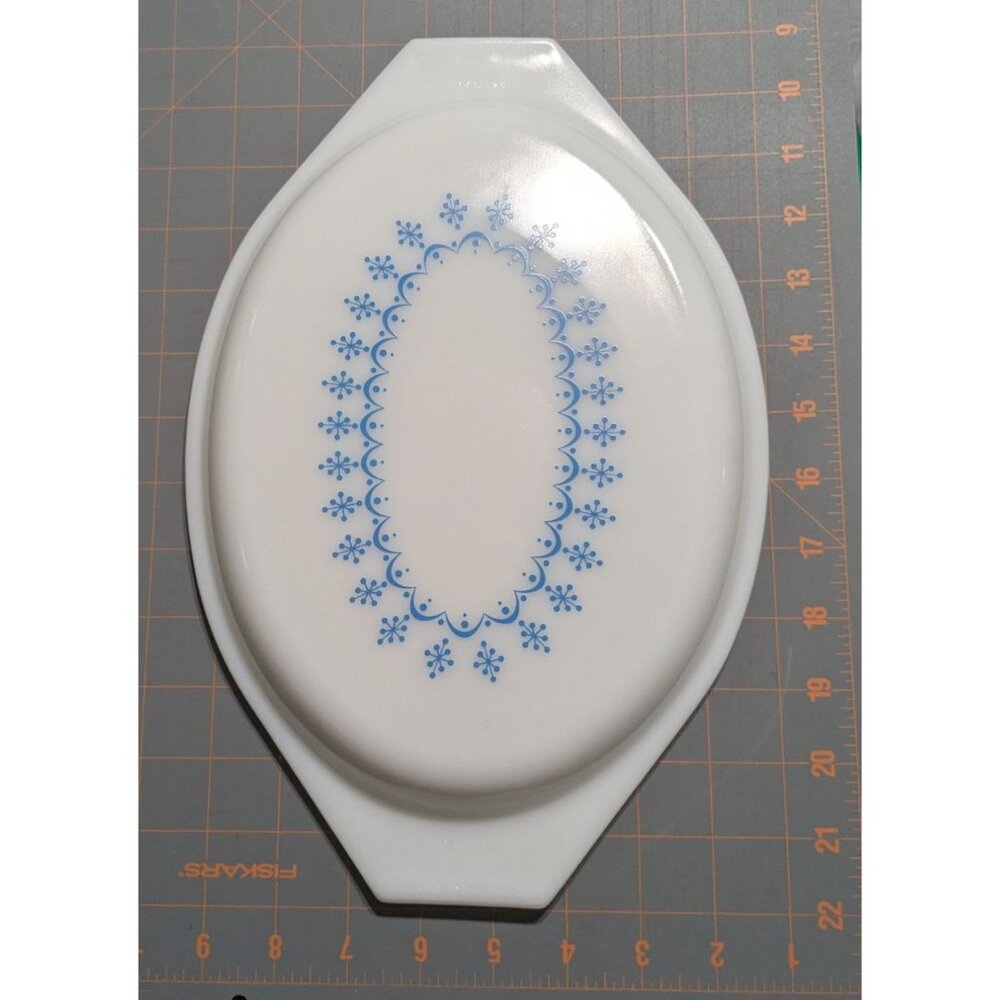 Vintage Pyrex Blue Snowflake Garland Oval Lid 12.75" White Glass Replacement - Picture 6 of 15